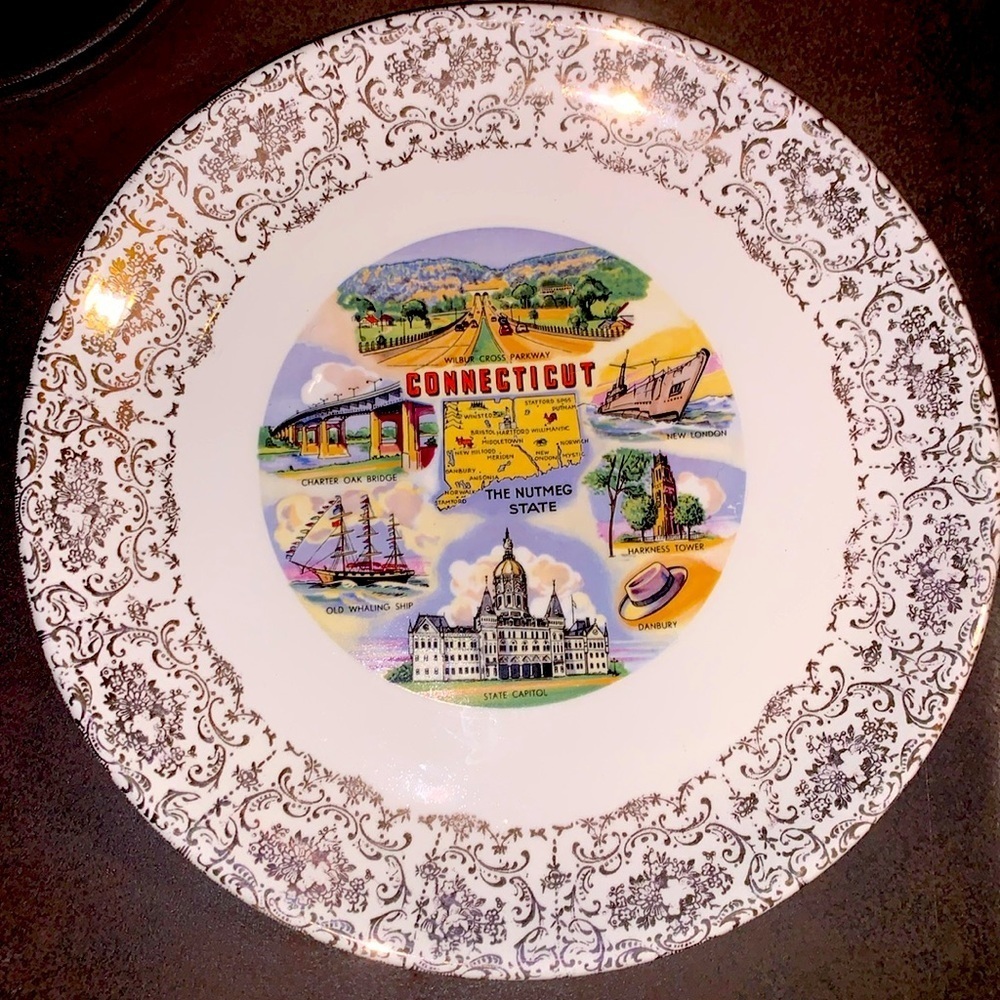 1960s Vintage Connecticut Tourist Souvenir Ceramic Collectible Plate Gold Edge
